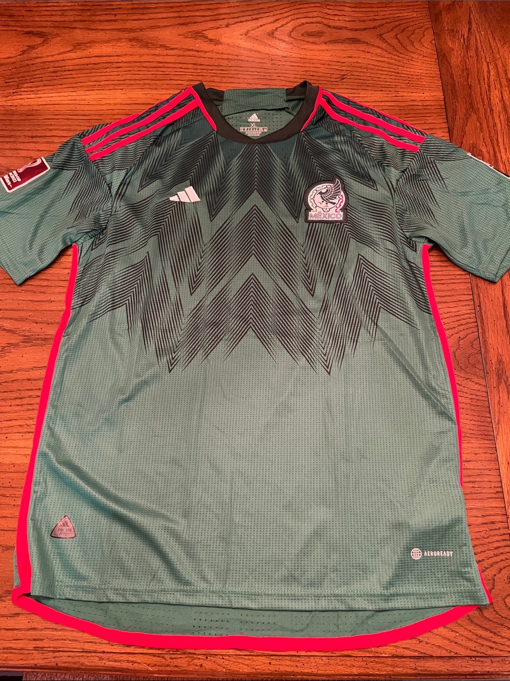 adidas Mexico 2022 Soccer Jersey, size extra large